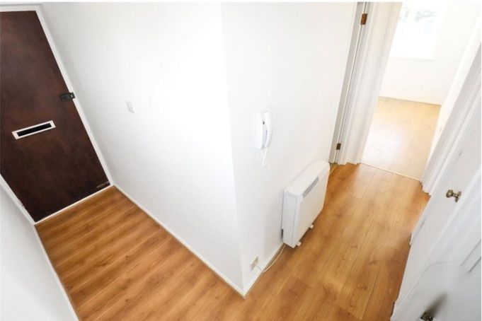 1 bed flat to rent, Halifield Drive, Belvedere DA17 photo 7
