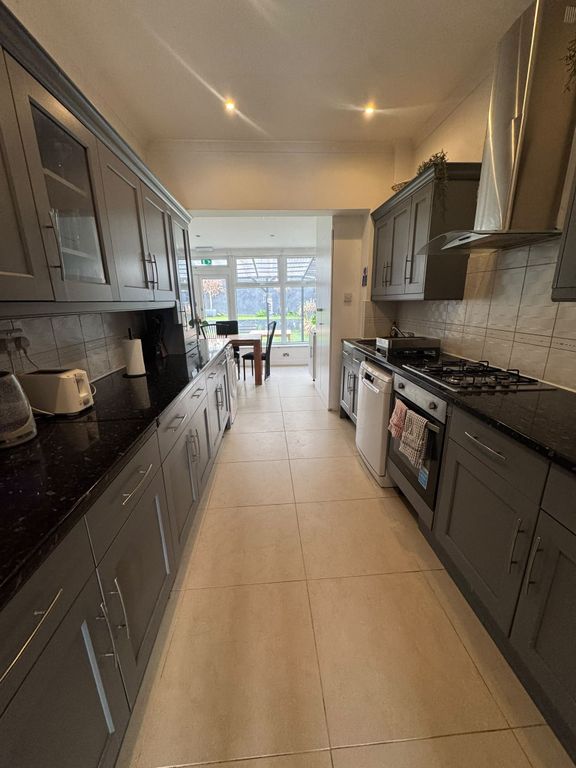 Room to rent, St Filans Street, London SE6 photo 12