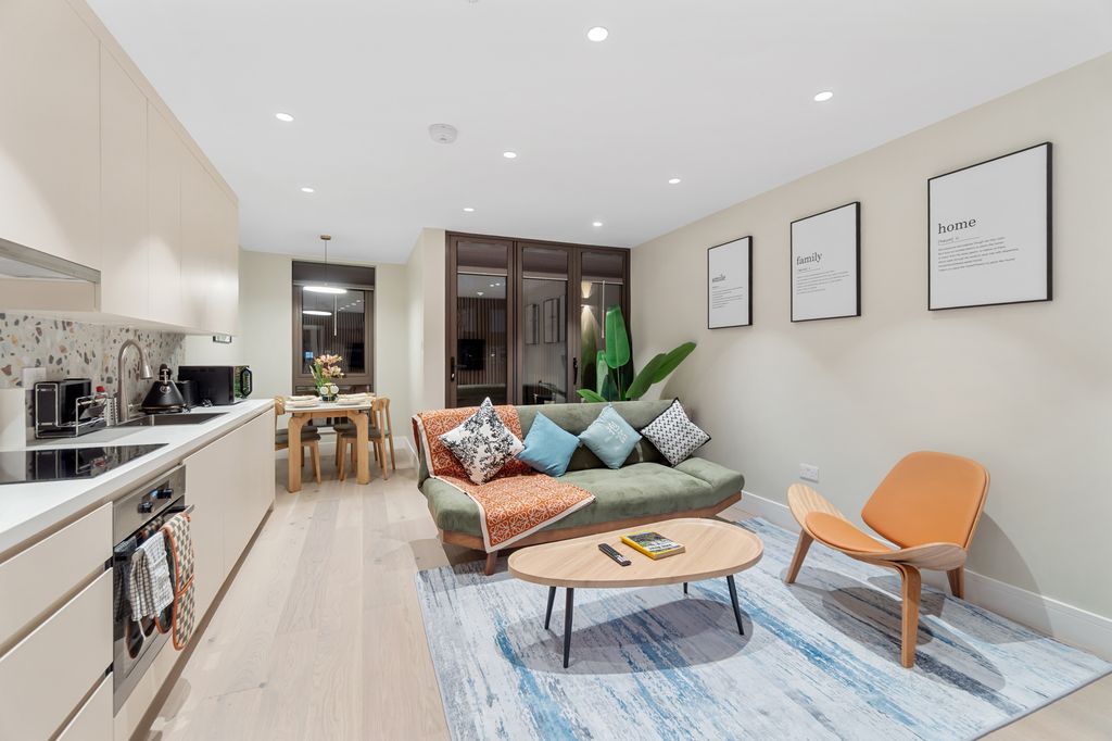 2 bed flat to rent, Evelina Road, London SE15 photo 7