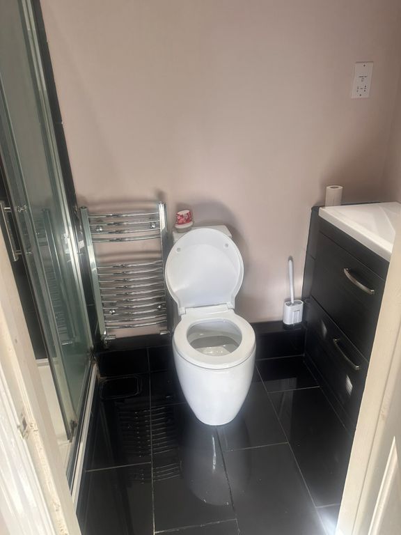 4 bed terraced house to rent, Watling Street, Stone DA2 photo 23