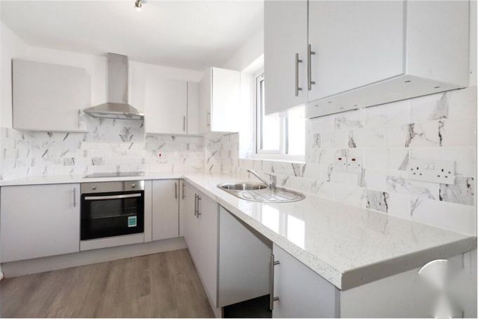 1 bed flat to rent, Halifield Drive, Belvedere DA17 photo 3