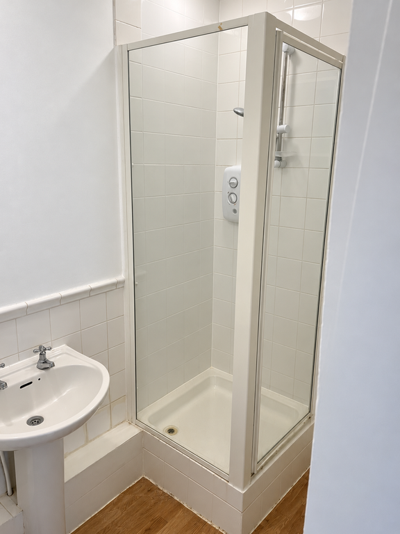 1 bed flat to rent, Kidbrooke Park Road SE3 photo 8