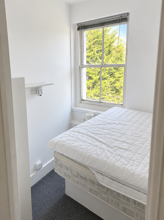 1 bed flat to rent, Kidbrooke Park Road SE3 photo 10