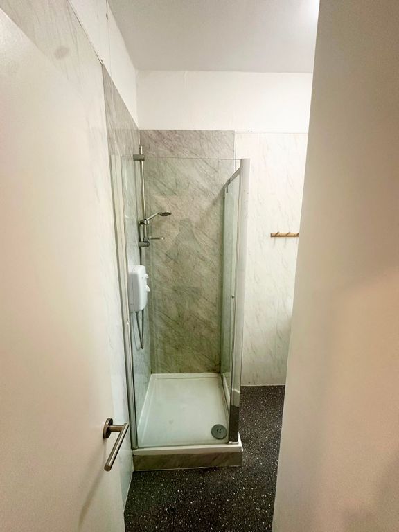 5 bed shared accommodation to rent, Marischal Road, London SE13 photo 12