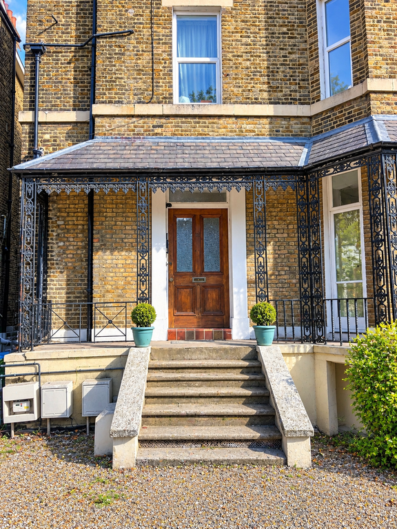 1 bed flat to rent, Kidbrooke Park Road SE3 photo 6