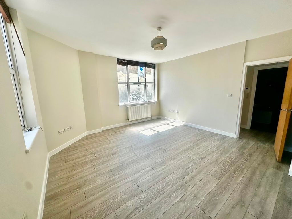 1 bed flat to rent, Lanier Road, London SE13 photo 7
