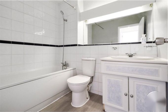 1 bed flat to rent, Halifield Drive, Belvedere DA17 photo 6