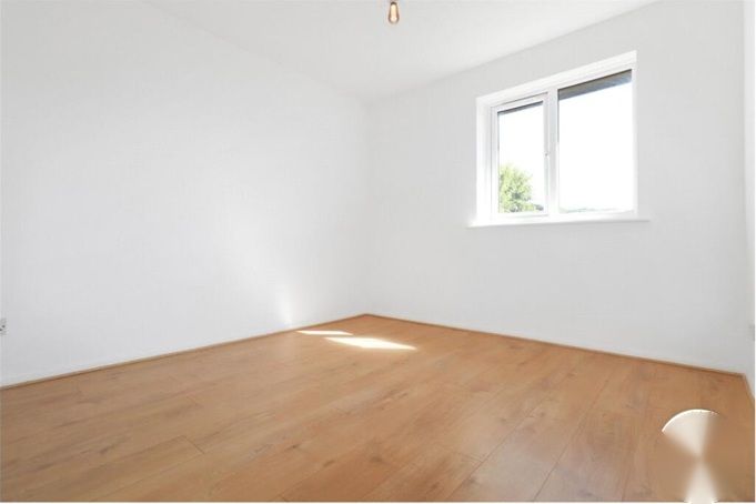 1 bed flat to rent, Halifield Drive, Belvedere DA17 photo 8