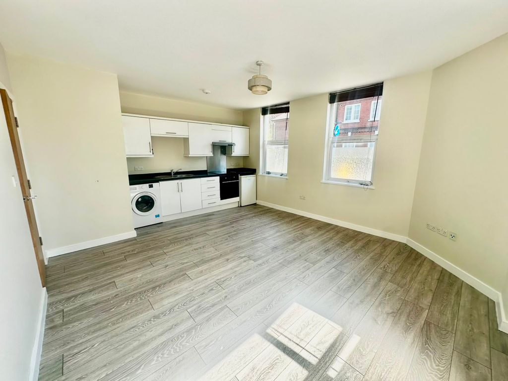 1 bed flat to rent, Lanier Road, London SE13 photo 3