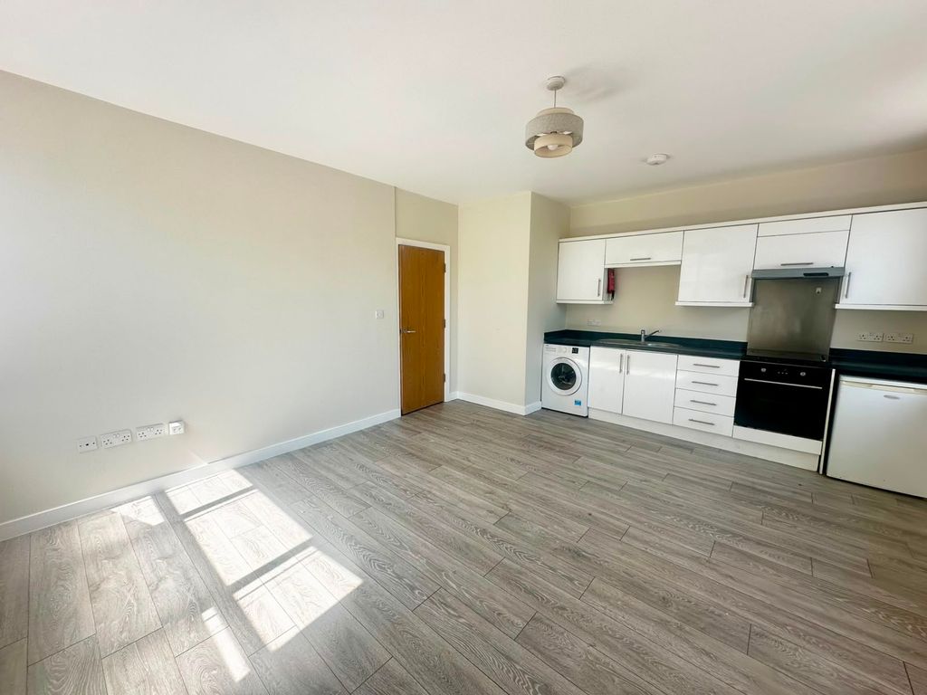1 bed flat to rent, Lanier Road, London SE13 photo 4