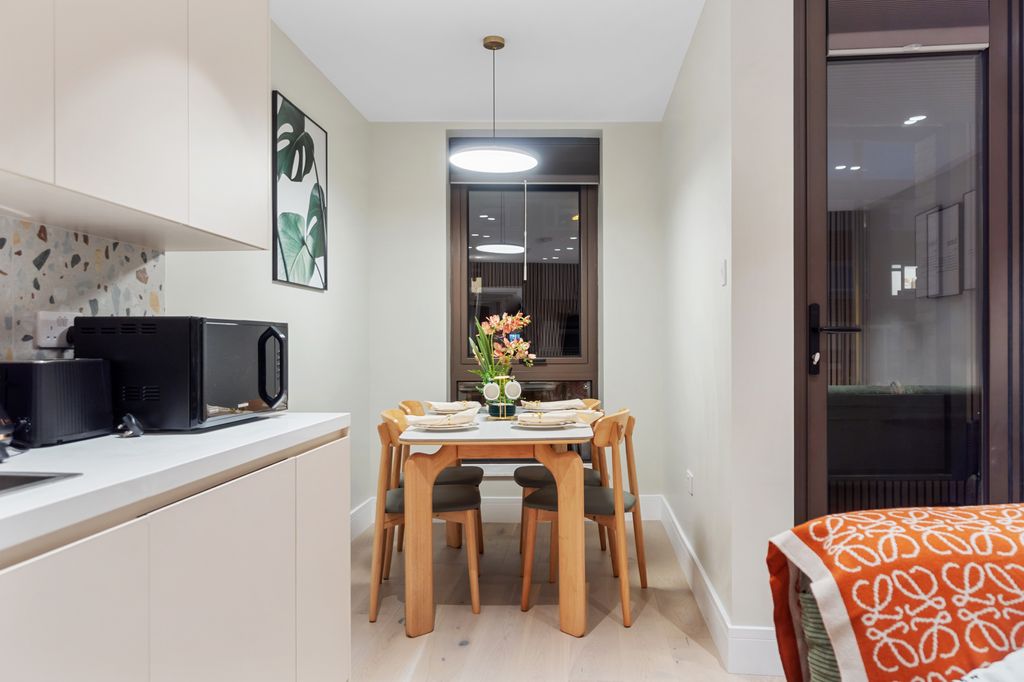 2 bed flat to rent, Evelina Road, London SE15