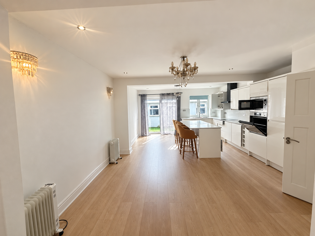 3 bed end terrace house to rent, Brampton Road, Bexleyheath DA7