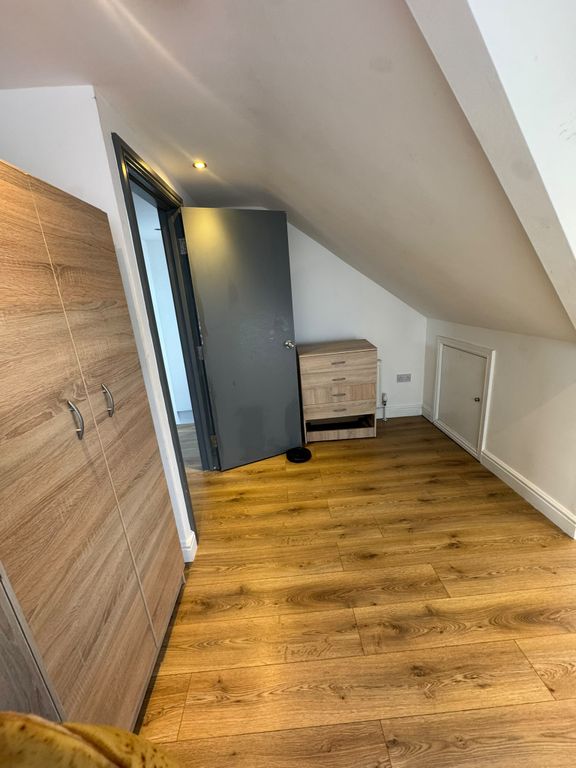 Room to rent, St Filans Street, London SE6 photo 5