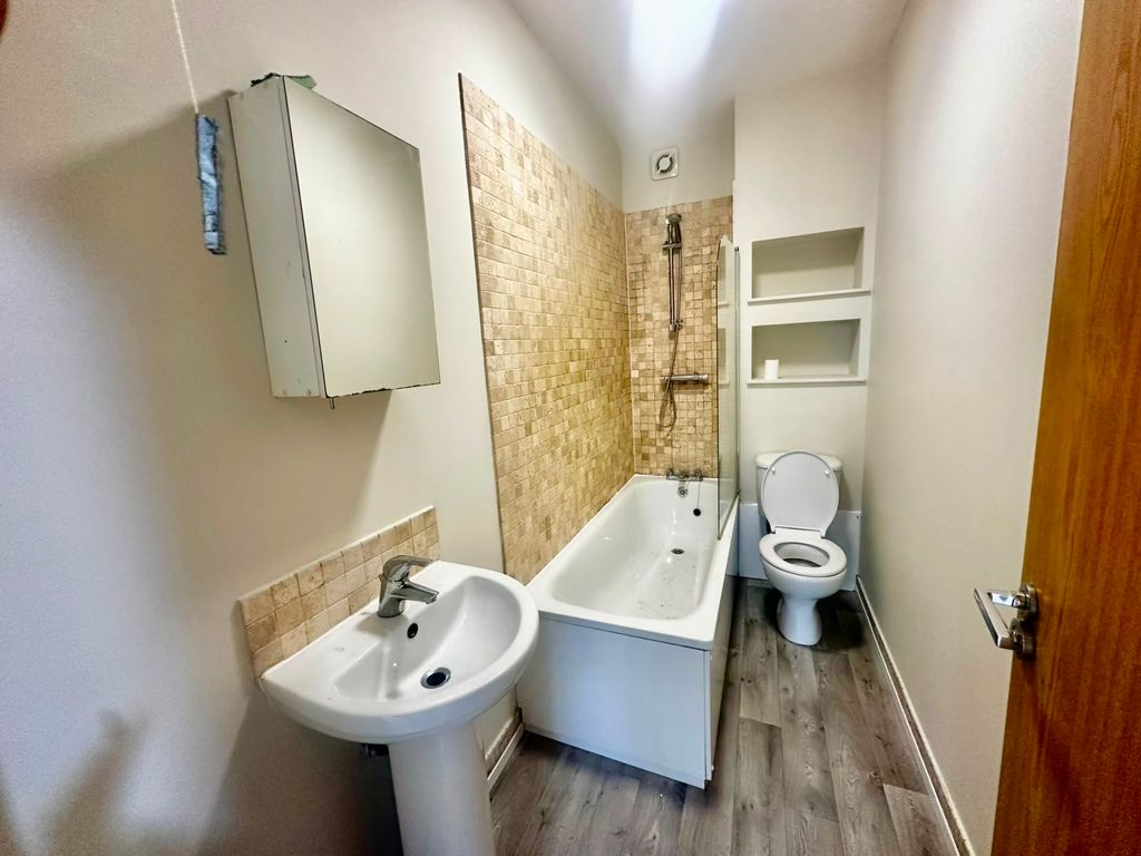 1 bed flat to rent, Lanier Road, London SE13 photo 5