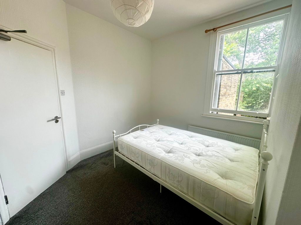 5 bed shared accommodation to rent, Marischal Road, London SE13 photo 2
