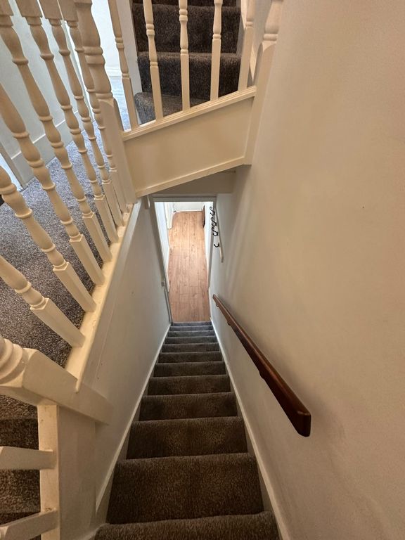 4 bed terraced house to rent, Watling Street, Stone DA2 photo 3