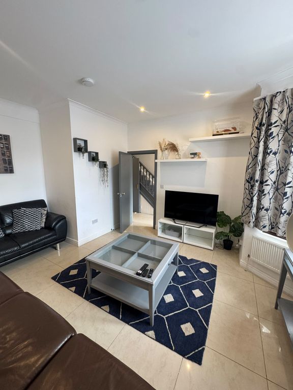 Room to rent, St Filans Street, London SE6 photo 9